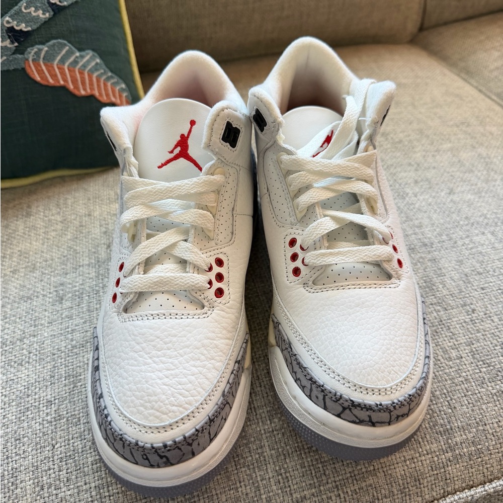 Jordan 3 white cement reimagined size 4.5 youth 6 women’s new no box - Picture 3 of 6